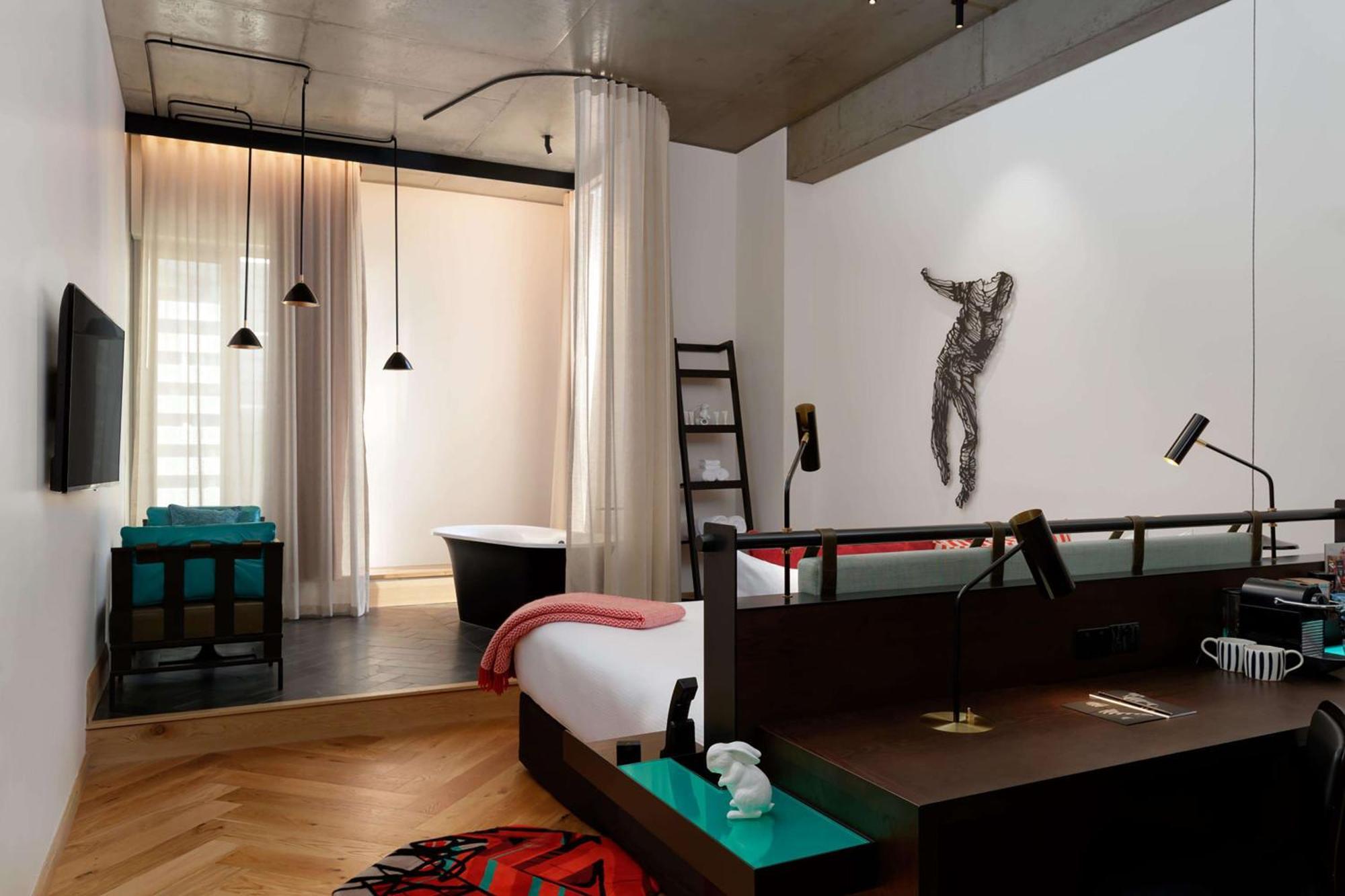 Отель Qt Мельбурн Экстерьер фото Deluxe room